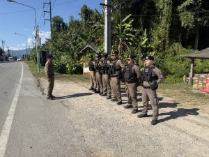 เจ้าหน้าที่สายตรวจปฎิบัติหน้าที่ สกัดกั้นและปราบปรามยาเสพติด