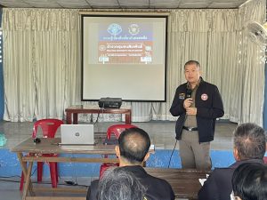 เจ้าหน้าที่ชุดชุมชนสัมพันธ์ สภ.แม่แตง บรรยายให้ความรู้เรื่อง “การสร้างการรับรู้กฏของชุมชนเข้มแข็งและยืดถือปฏิบัติ สร้างความรู้ความเข้าใจยาเสพติด “