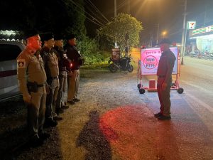 เจ้าหน้าที่ตำรวจ จำนวน 6 นาย ปฎิบัติหน้าที่จุดตรวจบ้านไร่ สภ.แม่แตง ห้วงเวลา 00.01-03.00น.