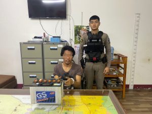 เจ้าหน้าที่ตำรวจสายตรวจจับกุม ผู้กระทำผิด ลักทรัพย์ในเวลากลางคืน