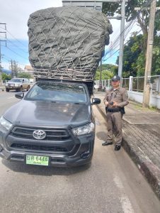 กวดขันวินัยจราจร หน้าศูนย์ปฏิบัติการจราจรแม่มาลัย